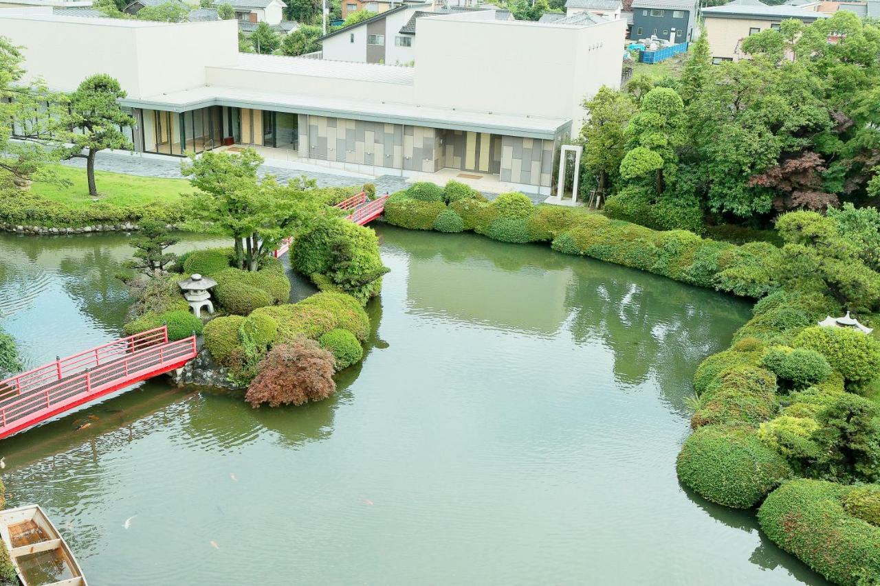 Hotel Garden Palace Kumagaja Exteriér fotografie